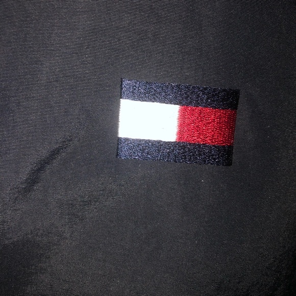 Tommy Hilfiger Windbreaker, barely worn - Picture 4 of 4